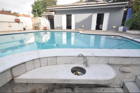 Casa para alugar com 800m², 3 quartos e 4 vagasBarzinho da Piscina