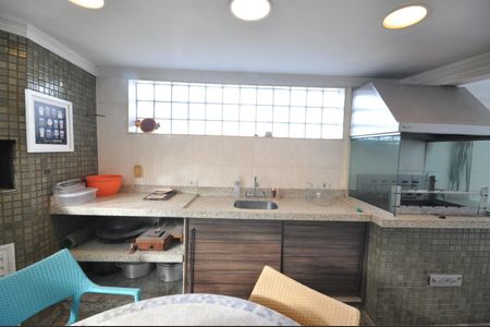 Casa para alugar com 800m², 3 quartos e 4 vagasChurrasqueira