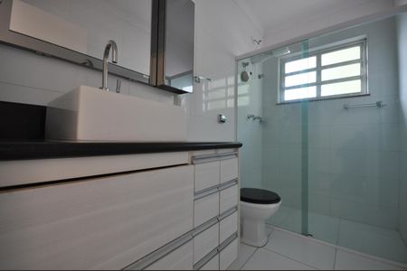 Casa para alugar com 800m², 3 quartos e 4 vagasBanheiro Social