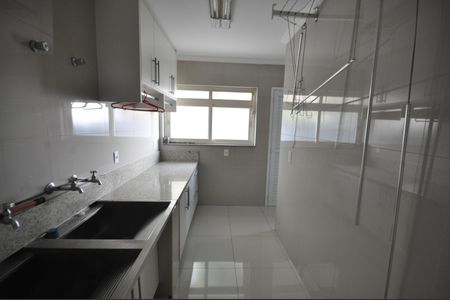 Área de Serviço de casa para alugar com 3 quartos, 800m² em Vila Albertina, São Paulo