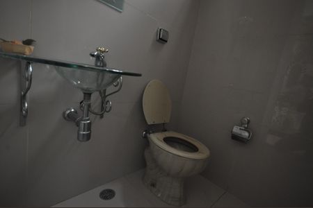 Casa para alugar com 800m², 3 quartos e 4 vagasLavabo