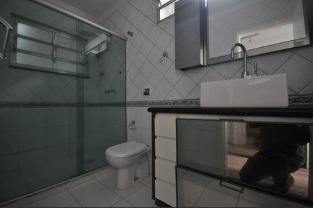 Banheiro da Suíte Master de casa para alugar com 3 quartos, 800m² em Vila Albertina, São Paulo