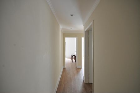 Casa para alugar com 800m², 3 quartos e 4 vagasCorredor