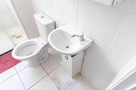 Apartamento para alugar com 50m², 2 quartos e 1 vaga Apartamento para alugar com 50m², 2 quartos e 1 vagaBanheiro social