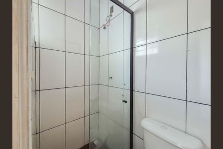 Banheiro de kitnet/studio para alugar com 1 quarto, 30m² em Jardim Esmeralda, São Paulo