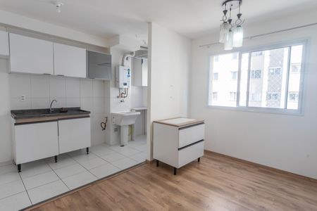 Sala  de apartamento para alugar com 2 quartos, 43m² em Piraporinha, Diadema