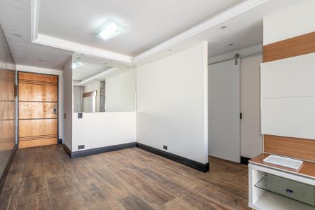 Apartamento à venda com 55m², 2 quartos e 1 vaga Apartamento à venda com 55m², 2 quartos e 1 vagaSala