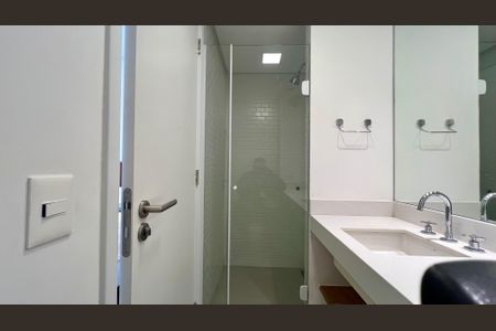 Apartamento para alugar com 63m², 1 quarto e 1 vaga Apartamento para alugar com 63m², 1 quarto e 1 vagaBanheiro da Suíte