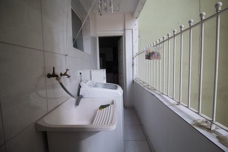 Apartamento para alugar com 68m², 2 quartos e 1 vagaÁrea de Serviço