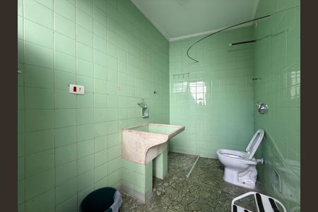 Casa para alugar com 200m², 3 quartos e 3 vagasBanheiro de serviço