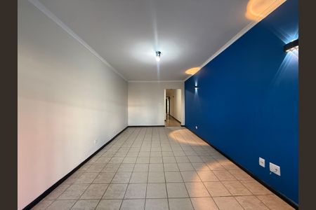 Casa para alugar com 200m², 3 quartos e 3 vagasSala