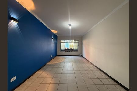 Casa para alugar com 200m², 3 quartos e 3 vagasSala