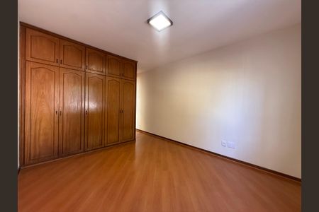 Casa para alugar com 200m², 3 quartos e 3 vagasQuarto 1