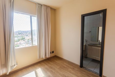 Apartamento para alugar com 68m², 2 quartos e 1 vagaSuíte