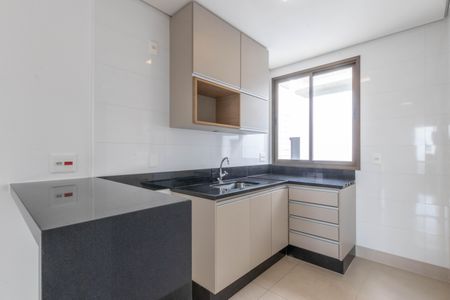 Apartamento à venda com 120m², 2 quartos e 2 vagasCozinha