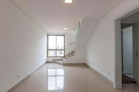 Apartamento à venda com 120m², 2 quartos e 2 vagasSala