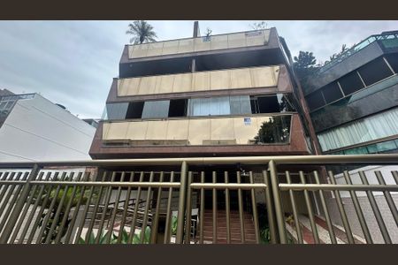 Apartamento à venda com 144m², 3 quartos e 3 vagasFachada
