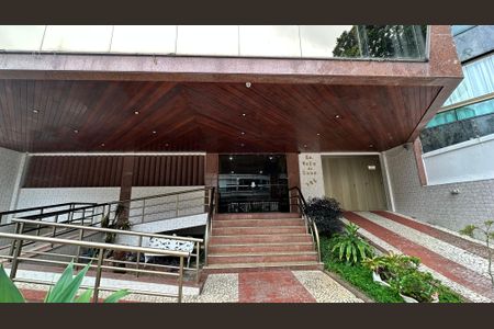 Apartamento à venda com 144m², 3 quartos e 3 vagasFachada