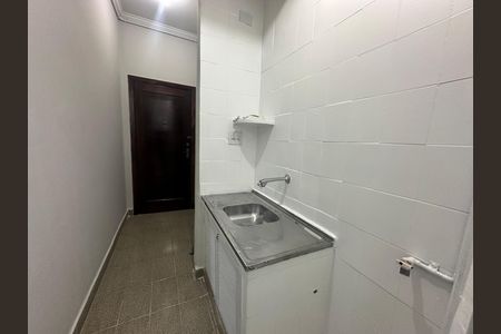 Cozinha de apartamento para alugar com 1 quarto, 39m² em Itararé, São Vicente