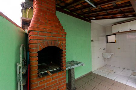 Casa à venda com 116m², 3 quartos e 2 vagasQuintal - Churrasqueira
