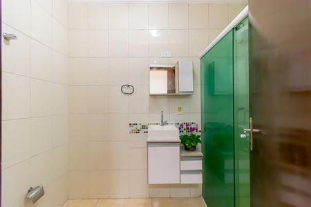 Casa à venda com 116m², 3 quartos e 2 vagasBanheiro da Suíte