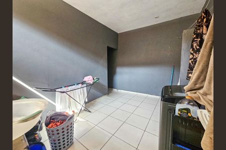 Área de Serviço de casa para alugar com 4 quartos, 90m² em Jardim São Luís, São Paulo