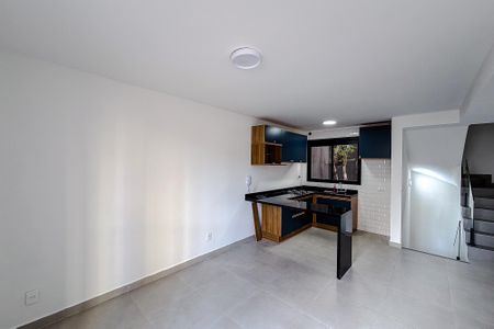 Sala de casa de condomínio à venda com 2 quartos, 60m² em Vila Mariana, São Paulo