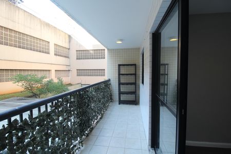 Varanda da Sala de apartamento para alugar com 4 quartos, 108m² em Cidade São Francisco, São Paulo