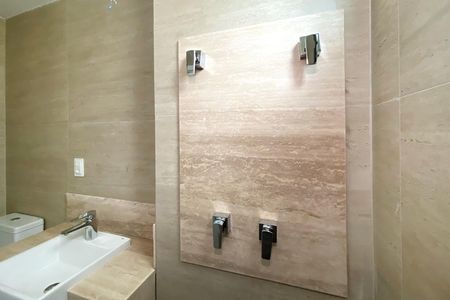 Apartamento à venda com 101m², 3 quartos e 2 vagas Apartamento à venda com 101m², 3 quartos e 2 vagasBanheiro da Suíte 1