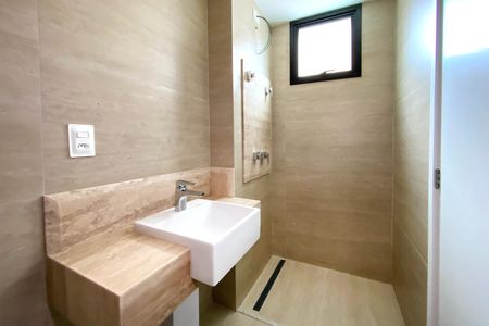 Apartamento à venda com 101m², 3 quartos e 2 vagas Apartamento à venda com 101m², 3 quartos e 2 vagasBanheiro da Suíte 1