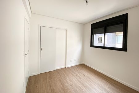 Apartamento à venda com 101m², 3 quartos e 2 vagas Apartamento à venda com 101m², 3 quartos e 2 vagasQuarto