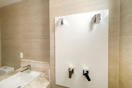 Apartamento à venda com 171m², 3 quartos e 2 vagasBanheiro da Suíte 1