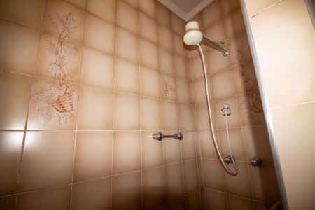 Casa à venda com 140m², 3 quartos e 2 vagasBanheiro 1