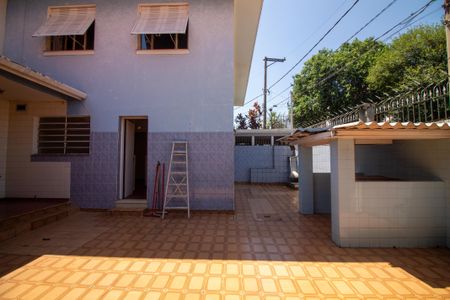 Casa à venda com 140m², 3 quartos e 2 vagasQuintal