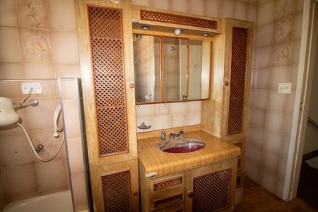 Casa à venda com 140m², 3 quartos e 2 vagasBanheiro 1