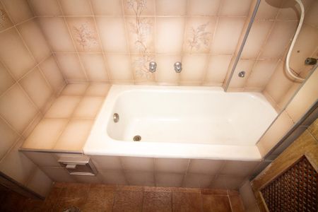 Casa à venda com 140m², 3 quartos e 2 vagasBanheiro 1