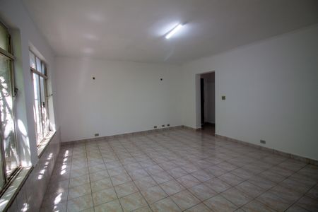 Casa à venda com 140m², 3 quartos e 2 vagasSala