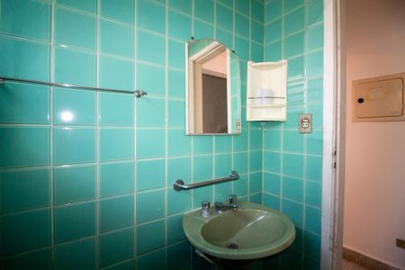 Casa à venda com 140m², 3 quartos e 2 vagasBanheiro 2