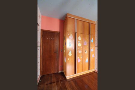 Apartamento à venda com 150m², 3 quartos e 2 vagasSuíte 2