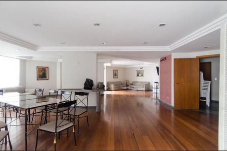 Apartamento à venda com 150m², 3 quartos e 2 vagasÁrea comum - Salão de festas