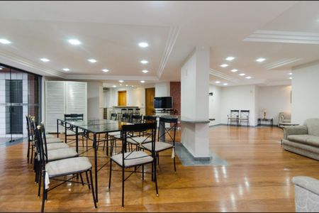 Apartamento à venda com 150m², 3 quartos e 2 vagasÁrea comum - Salão de festas