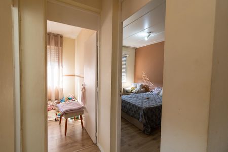 Corredor de apartamento à venda com 2 quartos, 54m² em Vila Nova, Porto Alegre