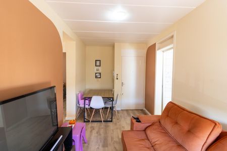 Sala de apartamento à venda com 2 quartos, 54m² em Vila Nova, Porto Alegre