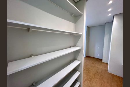 Suíte de apartamento à venda com 1 quarto, 66m² em Jardim Flor da Montanha, Guarulhos
