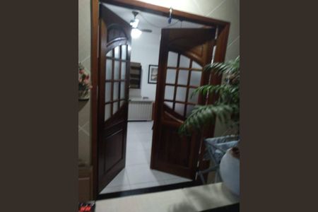 Sala de casa para alugar com 2 quartos, 90m² em Lindo Parque, São Gonçalo