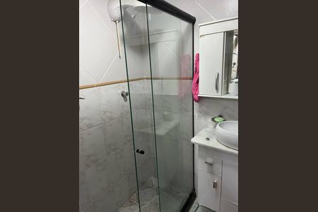 Banheiro de casa para alugar com 2 quartos, 90m² em Lindo Parque, São Gonçalo