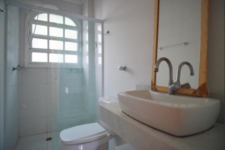 Banheiro Corredor de apartamento para alugar com 1 quarto, 54m² em Auxiliadora, Porto Alegre