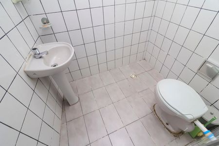 Casa para alugar com 250m², 4 quartos e 2 vagasBanheiro do Salão