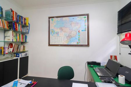 Casa para alugar com 250m², 4 quartos e 2 vagasQuarto 4