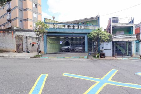 Casa para alugar com 250m², 4 quartos e 2 vagasFachada